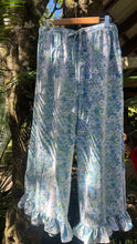 Load image into Gallery viewer, Petal Pants