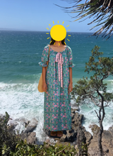 Load image into Gallery viewer, Sea Glass Magnolia